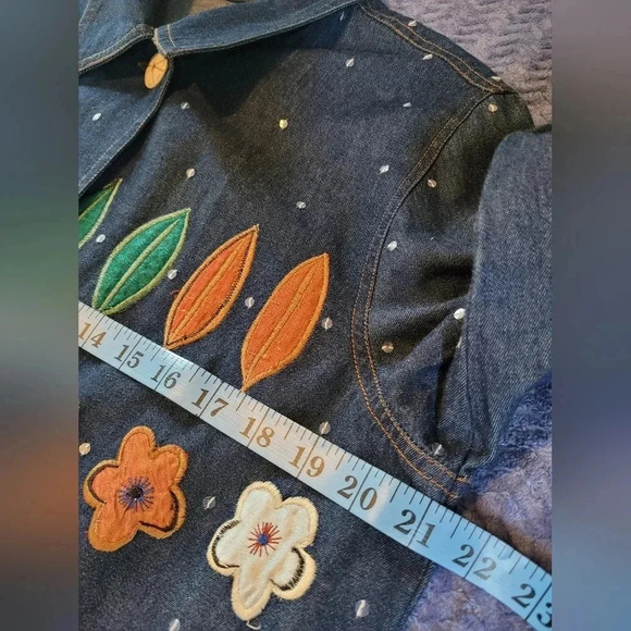 Embroidered sequins colorful blue jean denim shirt jacket shacket M Boho Artsy - Picture 6 of 9